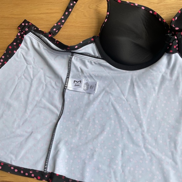Maiden Form Tankini Swimsuit, Size Medium - Picture 10 of 10